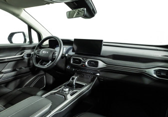 Подержанный автомобиль Geely Okavango 2023 года (9 фото)