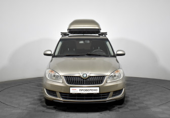 Подержанный автомобиль Skoda Fabia Wagon 2012 года (2 фото)
