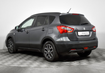 Подержанный автомобиль Suzuki SX4 Hatchback 2017 года (7 фото)