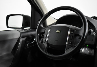 Подержанный автомобиль Land Rover Freelander 2010 года (14 фото)