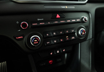 Подержанный автомобиль Kia Sportage 2019 года (17 фото)