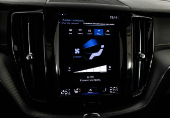 Подержанный автомобиль Volvo XC60 2021 года (18 фото)