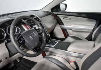 Подержанный автомобиль Mazda CX-9 2008 года (9 фото)