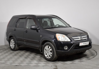 Подержанный автомобиль Honda CR-V 2004 года (3 фото)
