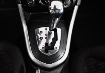 Подержанный автомобиль Peugeot 308 Hatchback 2011 года (19 фото)