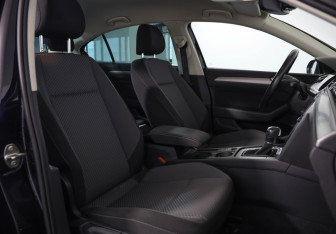 Подержанный автомобиль Volkswagen Passat Sedan 2016 года (16 фото)