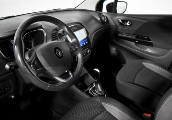 Подержанный автомобиль Renault Kaptur 2017 года (9 фото)