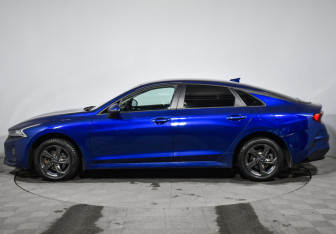 Подержанный автомобиль Kia K5 2021 года (8 фото)