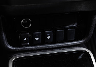 Подержанный автомобиль Mitsubishi Outlander 2018 года (14 фото)