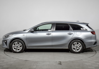 Подержанный автомобиль Kia Ceed Wagon 2019 года (8 фото)