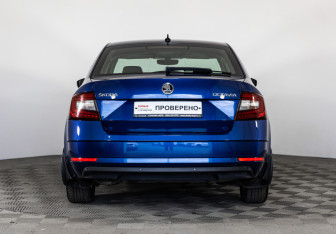 Подержанный автомобиль Skoda Octavia Liftback 2019 года (6 фото)