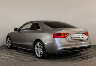 Подержанный автомобиль Audi A5 Coupe 2014 года (7 фото)