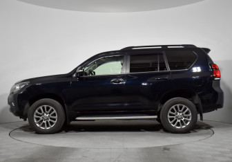 Подержанный автомобиль Toyota Land Cruiser Prado 2018 года (8 фото)