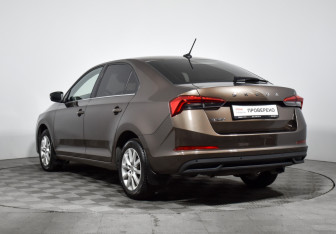 Подержанный автомобиль Skoda Rapid Liftback 2020 года (7 фото)