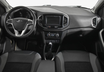 Подержанный автомобиль LADA (ВАЗ) XRAY 2019 года (13 фото)
