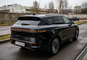 Подержанный автомобиль Voyah Free 2022 года (4 фото)