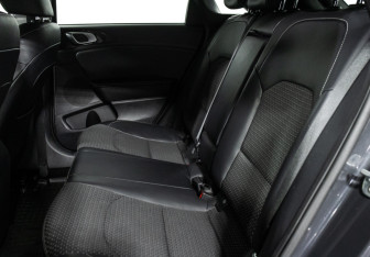 Подержанный автомобиль Kia Ceed Hatchback 2018 года (10 фото)