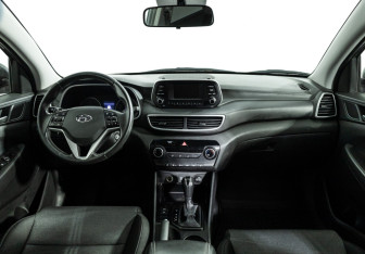 Подержанный автомобиль Hyundai Tucson 2019 года (13 фото)