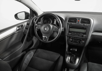 Подержанный автомобиль Volkswagen Golf Hatchback 2009 года (9 фото)