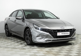 Подержанный автомобиль Hyundai Elantra Sedan 2021 года (3 фото)