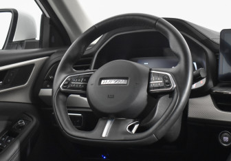 Подержанный автомобиль Haval F7 2024 года (14 фото)