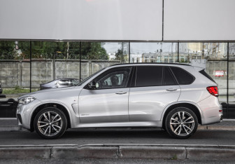 Подержанный автомобиль BMW X5 2016 года (9 фото)