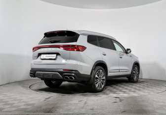 Подержанный автомобиль Chery Tiggo 8 Pro Max 2023 года (5 фото)