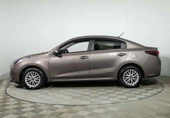 Подержанный автомобиль Kia Rio Sedan 2020 года (8 фото)