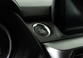 Подержанный автомобиль Mazda 6 Sedan 2017 года (18 фото)