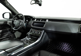 Подержанный автомобиль Land Rover Range Rover Sport 2016 года (9 фото)