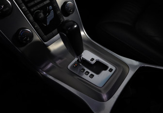 Подержанный автомобиль Volvo XC70 2012 года (19 фото)