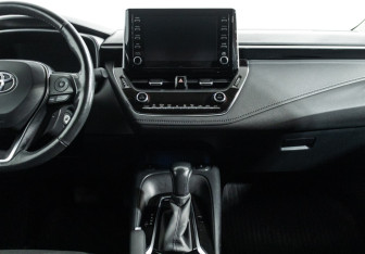 Подержанный автомобиль Toyota Corolla Sedan 2019 года (14 фото)