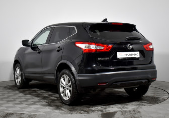 Подержанный автомобиль Nissan Qashqai 2018 года (7 фото)