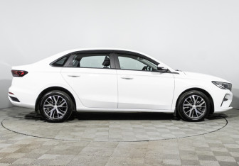 Подержанный автомобиль Geely Emgrand 2023 года (4 фото)