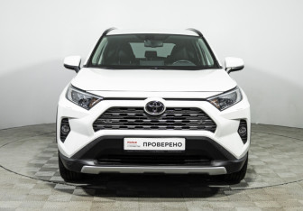 Подержанный автомобиль Toyota RAV4 2020 года (2 фото)