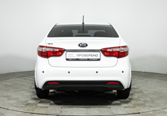 Подержанный автомобиль Kia Rio Sedan 2014 года (6 фото)