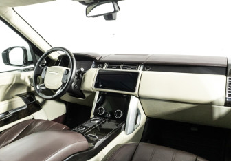 Подержанный автомобиль Land Rover Range Rover 2013 года (9 фото)