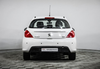 Подержанный автомобиль Peugeot 308 Hatchback 2011 года (6 фото)