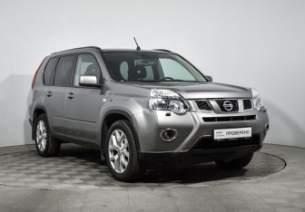Подержанный автомобиль Nissan X-Trail 2012 года (3 фото)