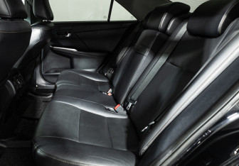 Подержанный автомобиль Toyota Camry Sedan 2016 года (10 фото)