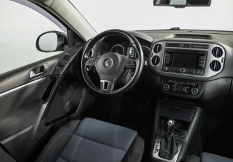 Подержанный автомобиль Volkswagen Tiguan 2013 года (9 фото)