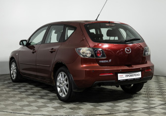Подержанный автомобиль Mazda 3 Hatchback 2008 года (7 фото)
