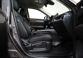 Подержанный автомобиль Mazda CX-5 2017 года (22 фото)