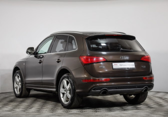 Подержанный автомобиль Audi Q5 2014 года (7 фото)