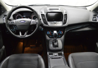 Подержанный автомобиль Ford Kuga 2017 года (14 фото)