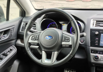Подержанный автомобиль Subaru Outback Wagon 2015 года (18 фото)