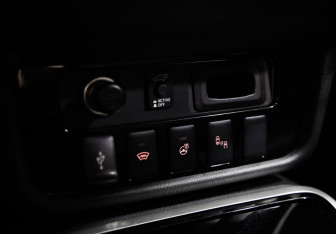 Подержанный автомобиль Mitsubishi Outlander 2019 года (16 фото)