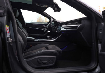 Подержанный автомобиль Audi A7 2018 года (27 фото)