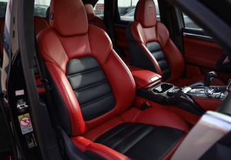 Подержанный автомобиль Porsche Cayenne 2014 года (29 фото)