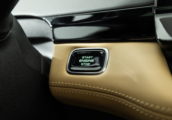 Подержанный автомобиль Changan UNI-K 2023 года (15 фото)
